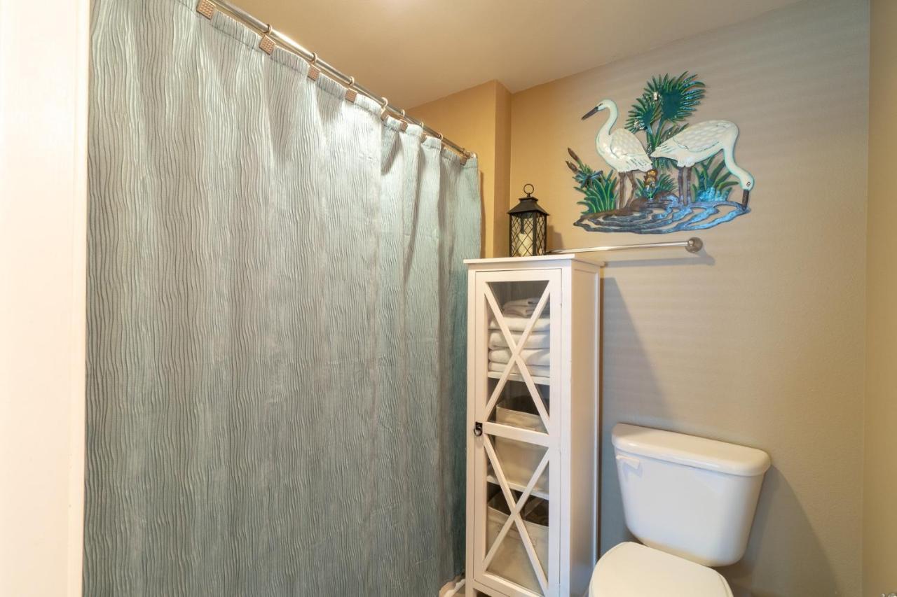 Shores Of Panama 621-sleeps 8, Free Fun! Reserved Parking Space! Apartment Panama City Beach